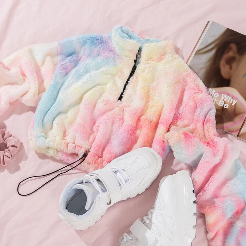 Hugcitar 2019 tie dye long sleeve zipper high neck Faux lambswool crop tops autumn winter women streetwear solid coat jacket