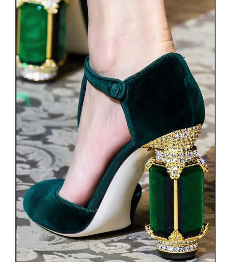 

2019 runway Show Water Diamond Button Sandals, Green Gem High-heeled Shoes, Velvet Women's Shoes