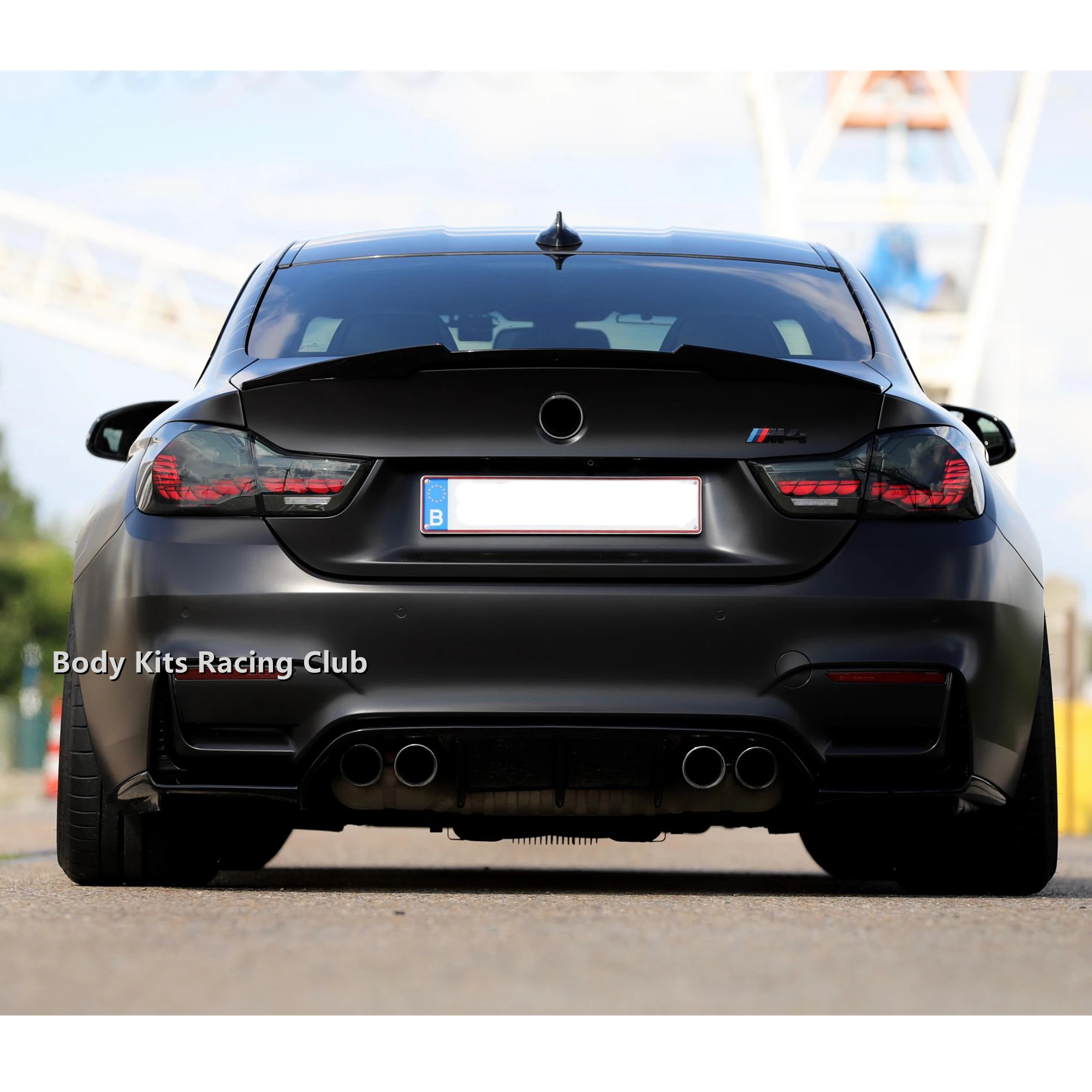 BMW 4シリーズ USテールライト 純正 右リヤ f82m4 f32 BMW 4シリーズ USテールライト 純正 右リヤ f82m4 f32 LED
