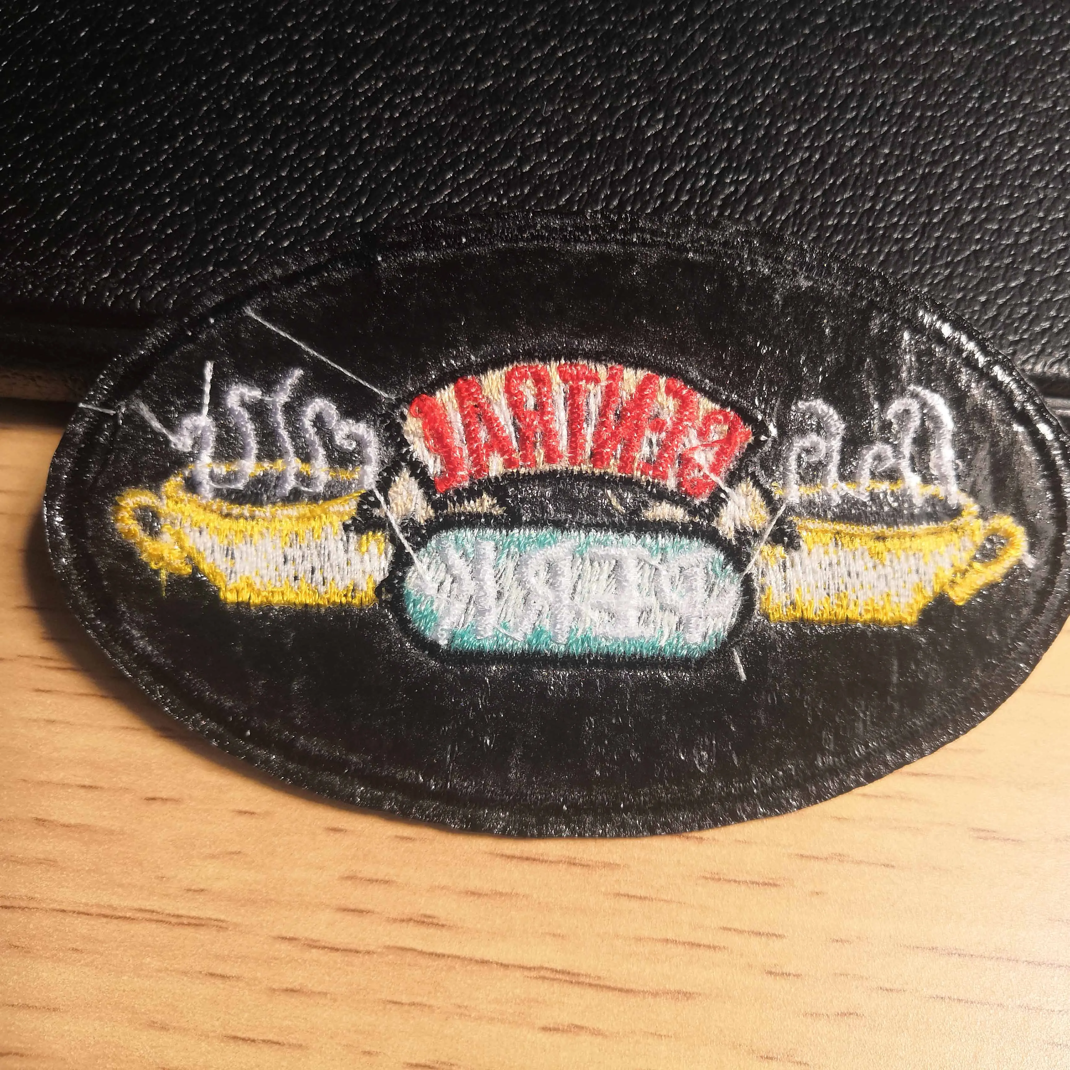 Pulaqi Friends Tv Show Patch bestickte Eisen auf Patches für Kleidung Nähen Applikation Nähen Patches Stoff Streifen für Kleidung DIY – Detail 4