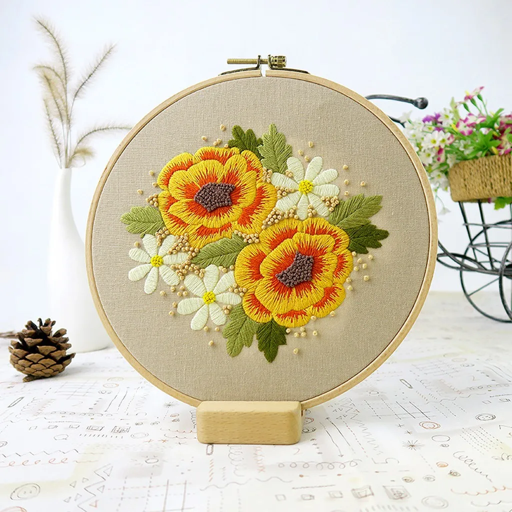 Full Range of Embroidery Cross Stitch Stamped Embroidery Cloth with Floral Kit