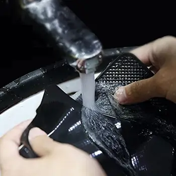 

Large Size 18*13cm Car Anti-Slip Mat Magic PU Classic Pad Gadet Holder phone Black trace Grid Car Mat Leave Auto For Cell n T9U4