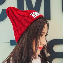 Мужская и женская вязаная шапка с острым носком, дикая удобная повседневная шерстяная шапка с вышитыми буквами, зимняя теплая вязаная плетеная шапка