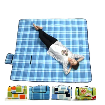 

New Outdoor Beach Picnic Folding Camping Mat Multiplayer Waterproof Sleeping Camping Pad Mat Moistureproof Plaid Blan200 * 200cm