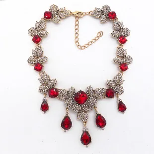 Amazon Hot Selling Necklace Cross Border Accessories New Products Europe And America Fashion Retro Crystal Leaf Pendant