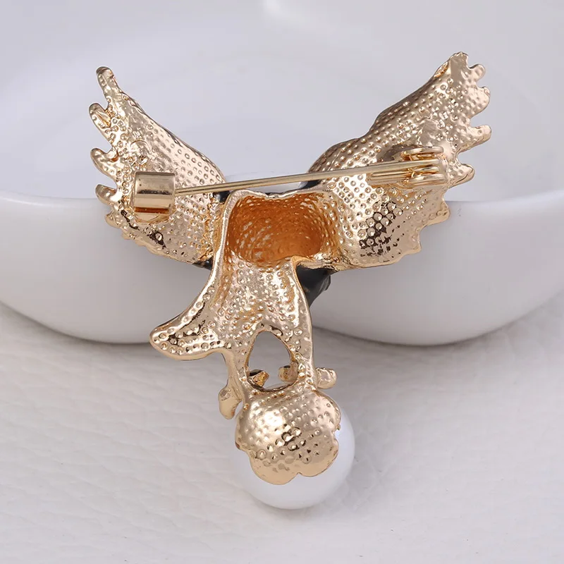 2019-New-Fashion-Eagle-Pearl-Brooch-Men-And-Women-Models-Brooch-Glamour-Party-Jewelry-Brooch (5)