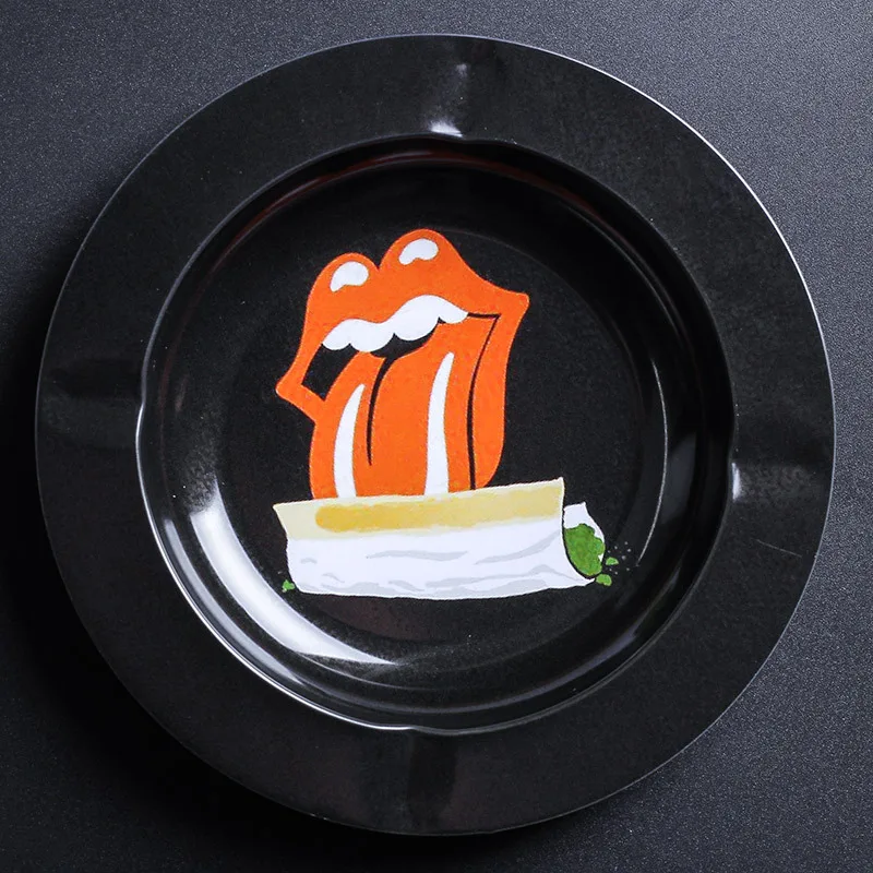 

1pcs New Tinplate Ashtray 135mm Round Creative Personality Bar Cigar Ashtray Portable Men's Gadgets Smoking Accessories