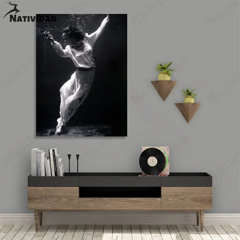 

Vintage Pictures Canvas Prints Dancers Underwater Dancing Posters Wall Art Black and White Art Painting Home Decor Wall Posters