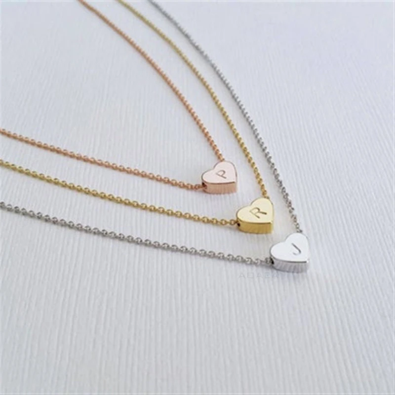 

Initial Necklace Stainless steel heart-shaped 26 letter necklace Girl Gift Flower Girl Necklace for Mom Baby Girl