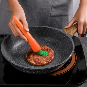 

Silicone Baking Condiment Basting BBQ Kitchen Tools Home Sauce Carrot Shape Cooking Barbecuing Cake Bread Pastry Brush Oil