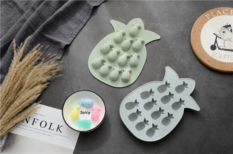 11147449077_1937176052