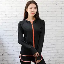 Корейский стиль для женщин с отверстием для большого пальца куртки для бега дышащие быстросохнущие анти пот сплошной цвет Йога Спортивные Тренировки беговые дорожки