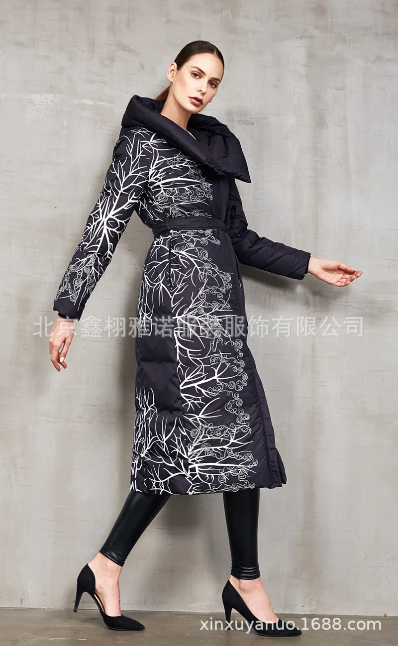Зимняя мода, с вышивкой, толстое пушистое пуховое пальто с принтом, для женщин, большие размеры, выше колена, длинное теплое пуховое пальто F303