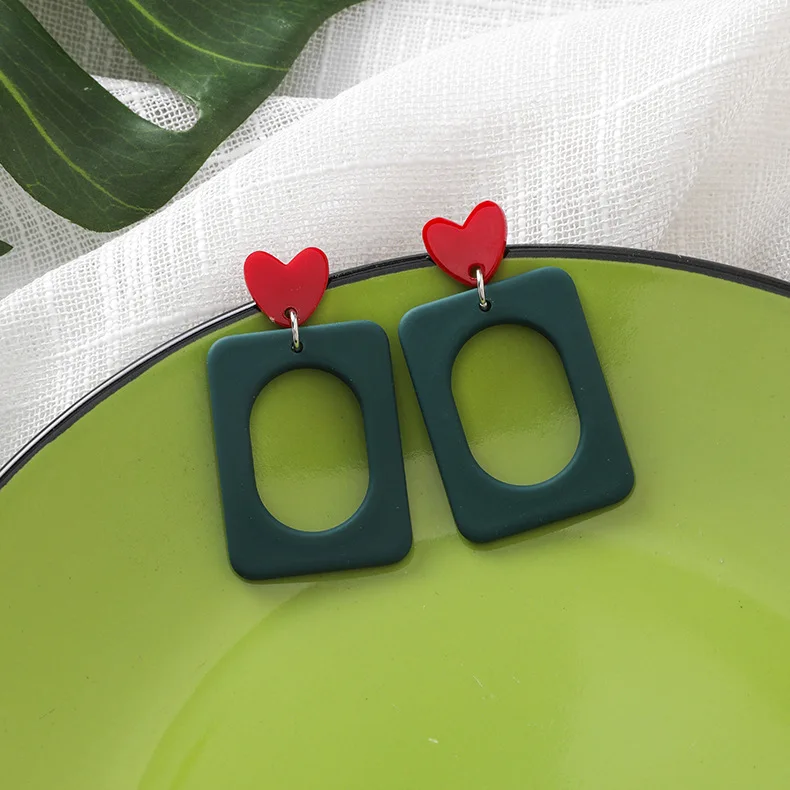 12175067550_1401670587