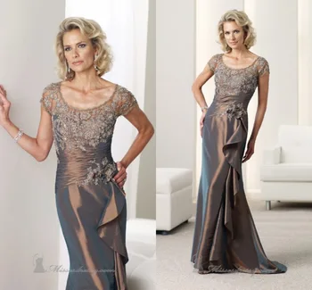 

Champagne 2016 Brides Plus Size Mother of the Bride Dresses Pant Suits For Wedding With Short Sleeve