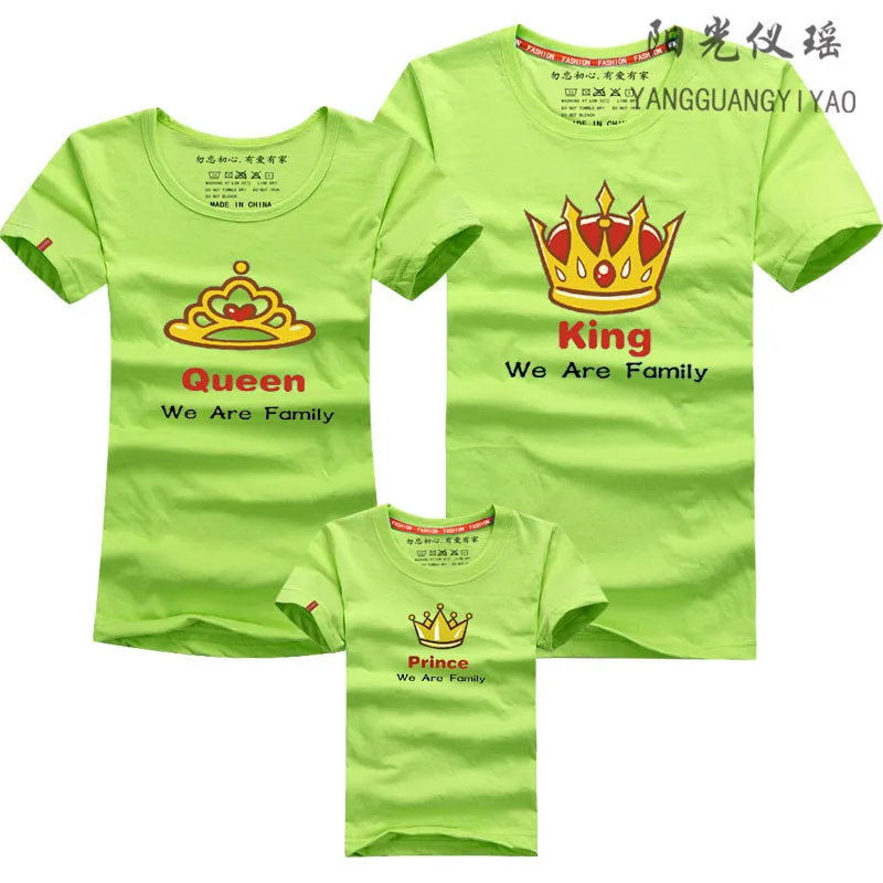 Father Mother Daughter Son Crown T shirt Family Matching Clothes Outfits Look Daddy Mommy and Me Baby Dress King Queen Princess