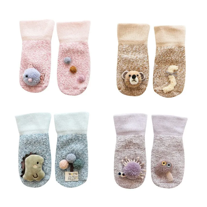 Толстые нескользящие носки из кораллового флиса для мальчиков и девочек; сезон осень-зима; носки-тапочки; детские носки-трубочки с изображением куклы