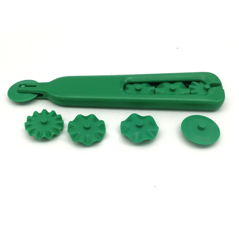 4PcsSet Plastic Pattern Hob Cutter Fondant Roller Knife DIY Pastry Cookie Biscuits Mold Cake Decoration Lace Cutting Mold Tools2