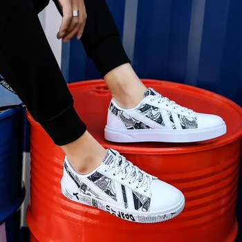 

New Shoes Men Sneakers Men Flat Leather Casual Shoes For Men Breathable Graffiti Solid Shoes Lace-up Vulcanized Shoes Non-Slip