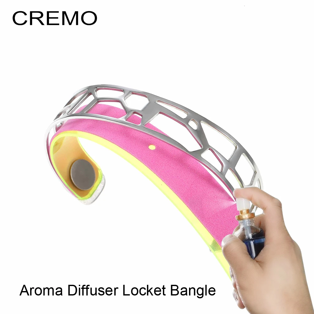 

Cremo Giraffe Bangles Fashion Bracelets Aroma Diffuser Locket Cuff Bangle Stainless Steel Random Oil Pads as Gift