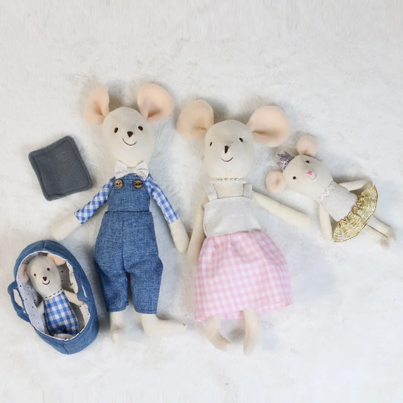 Мягкая кукла из хлопка и льна Милая мышка ручной работы художественная игрушка