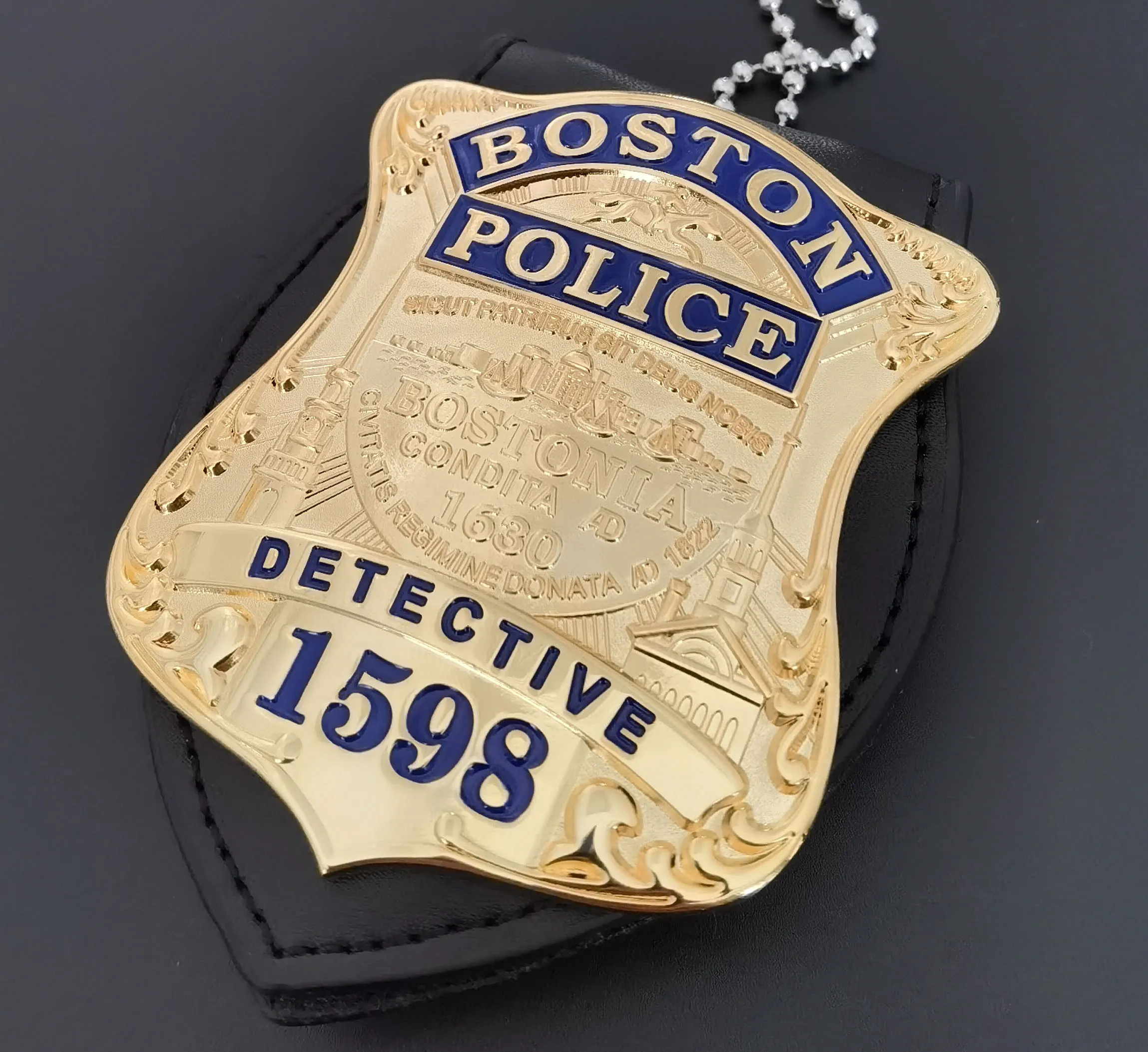 Значок Boston значок с обнаружением треугольный держатель цепочка из бисера | Дом и