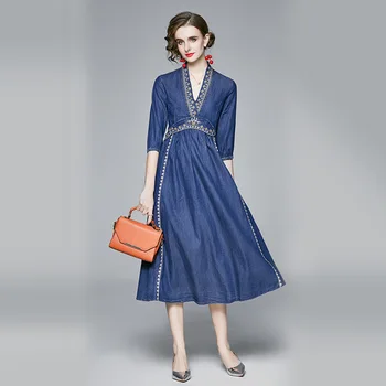 

Women's European and American Heavy Industry Embroidered Denim Dress Niche Temperament Fashion Trend Waist Slim Dress Elegant