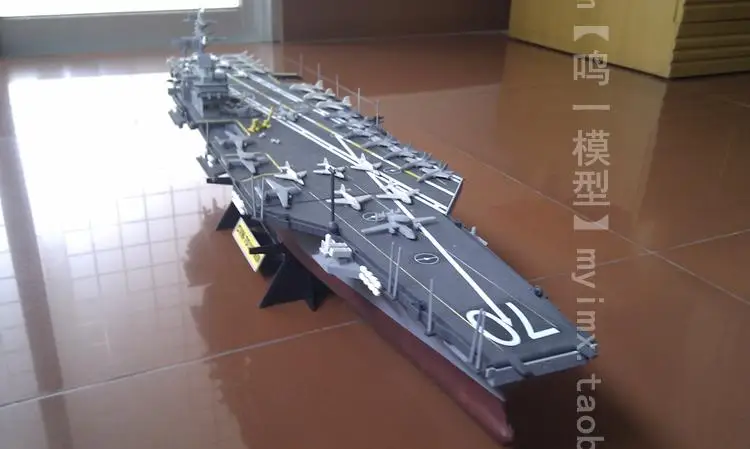 Trumpeter military assembly 05201 1/500 CVN-68 Nimitz aircraft carrier model . 