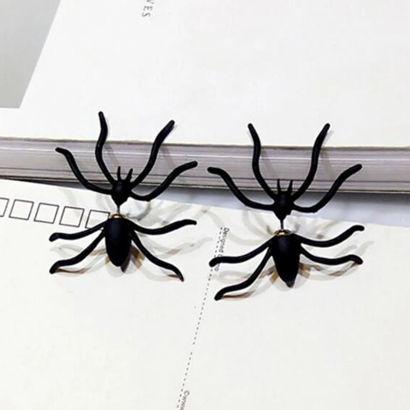 2018 New Halloween Decorations 3D Creepy Black Spider Ear Stud Earrings for Haloween Party DIY Decorations Fake Black Spider
