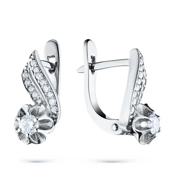 

Earrings in white gold with diamonds