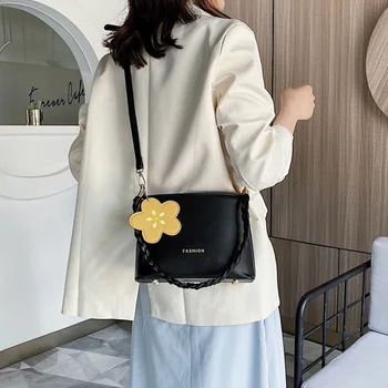 

2020 New Fashion One Shoulder Crossbody Bag For Women's Underarm Phone Package Simple Leather Bucket Pack C224