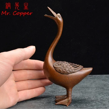 

Chinese Classic Goose Figurines Desk Ornaments Household Sandalwood Censer Vintage Pure Copper Animal Incense Burner Decorations
