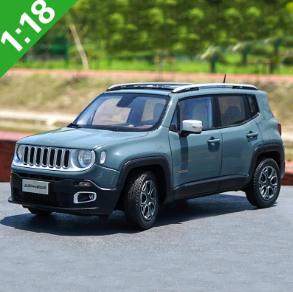 Коллекционная металлическая модель автомобиля внедорожника Renegade Cherokee белого и