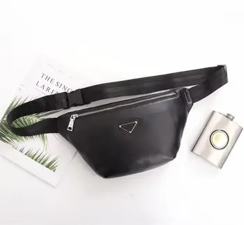 

2020 fashion simple exquisite unisex uniform purse designer breast bag, factory direct, global free transportation