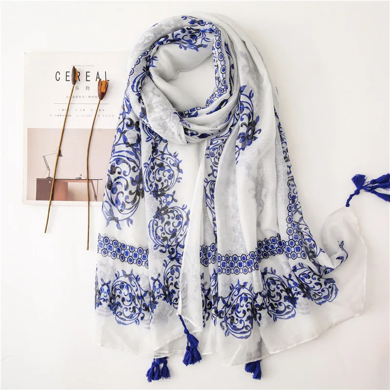 

Ladies Fashion China Floral Tassel Viscose Shawl Scarf Luxury Brand Travel Seaside Holiday Sunscreen Scarves Wrap Foulards Hijab