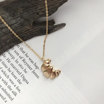 

RUIYI Real 925 Sterling Silver Women Korean Style Wrinkle Crescent moon Pendant Necklace Female Cold Wind Bread Niche Necklace