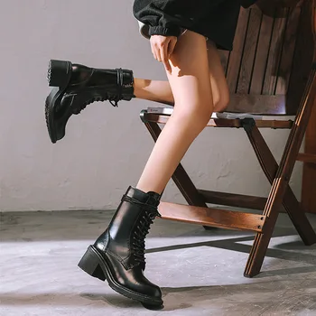 

ways of new fund of 2020 autumn winters is thick with short boots portable motorcycle boots joker Martin boots boots