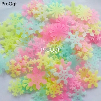 

Ngryise 200Pcs A Set snow shape night shine sticker random color