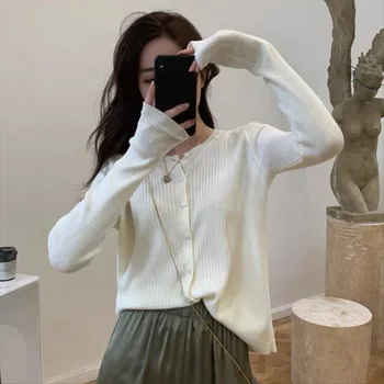 

2020 Autumn Thin Wool Knitted Cardigan Women Loose Short Sweater Coat Sunken Stripe Sun-resistant Sweater Versatile