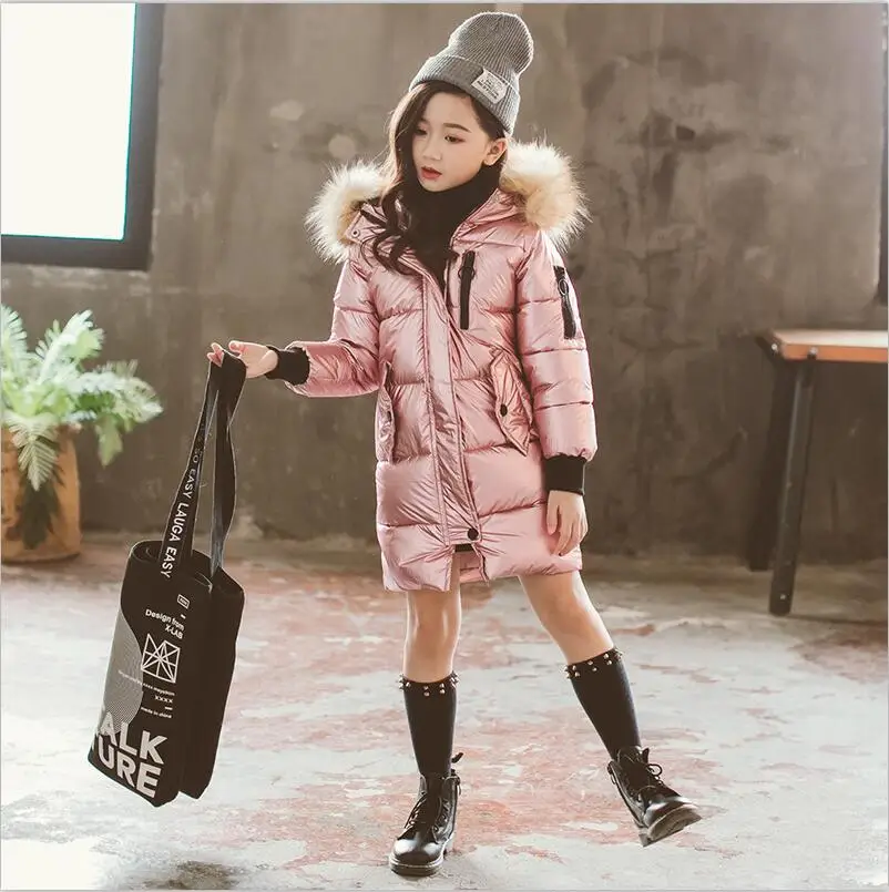Многослойные куртки для девочек; коллекция года; детская зимняя одежда; пальто для девочек; теплые длинные пуховые пальто с меховым воротником и капюшоном для детей; верхняя одежда - Цвет: Розовый