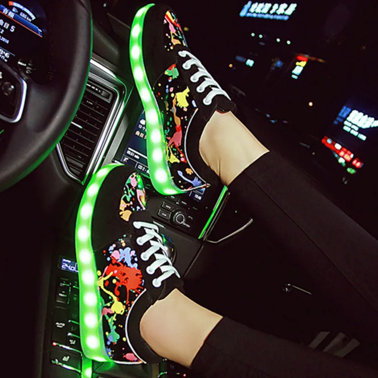 Size 30-42 USB Charger Glowing Sneakers Boys LED Slippers Luminous Sneakers Girls Breathable Shoes Children Led Casual Shoes comfortable sandals child