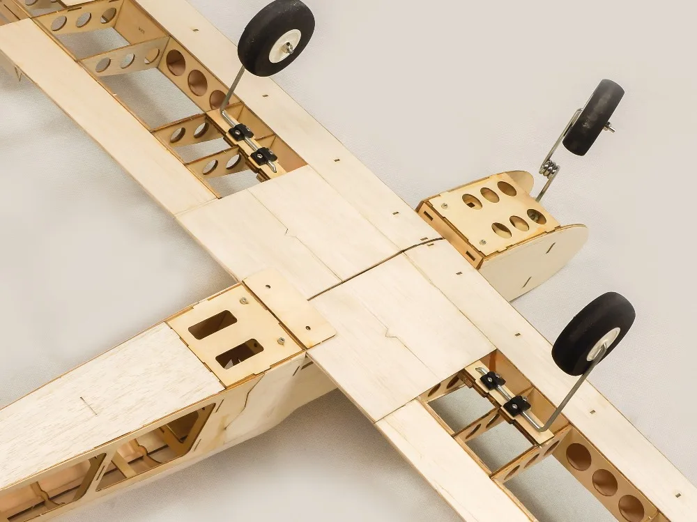 Balsawood модель самолета лазерная резка тренировочный тренажер T30 1400 мм Balsa строительный комплект деревянные модели деревянный самолет