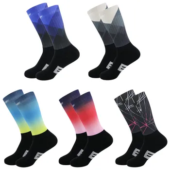 

2020 New Men Women Cycling Sock Breathable Outdoor Basketball Socks Protect Feet Wicking Bike Running Football Sport Socks
