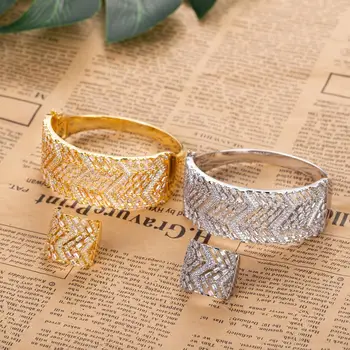

New jewelry set bracelet ring lady diamond set European and American high-end design temperament accessories