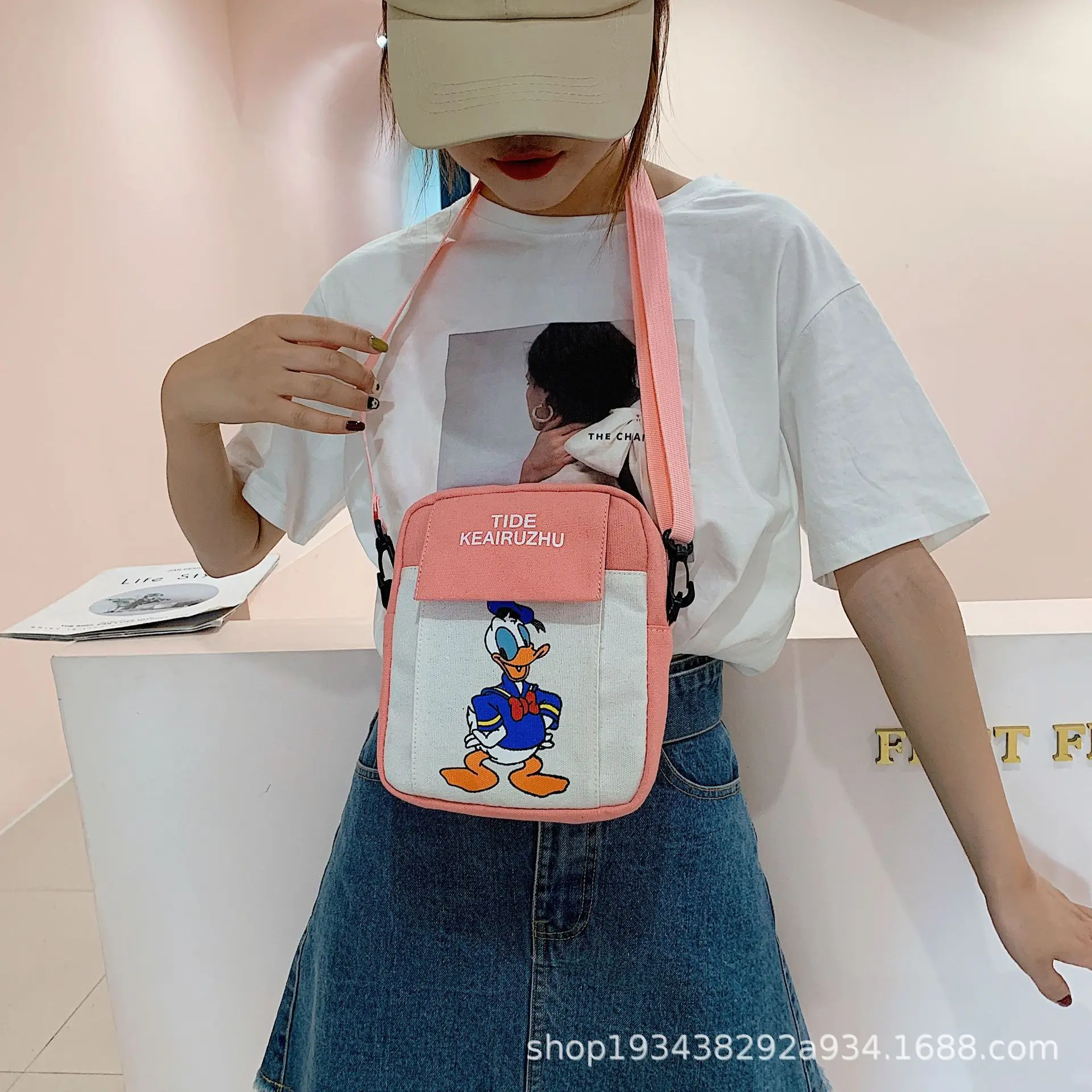 

INS Network Red Printing Bag Women's 2019 New Style Cute Donald Duck Canvas Bag Versatile Crossbody Bag Fashion