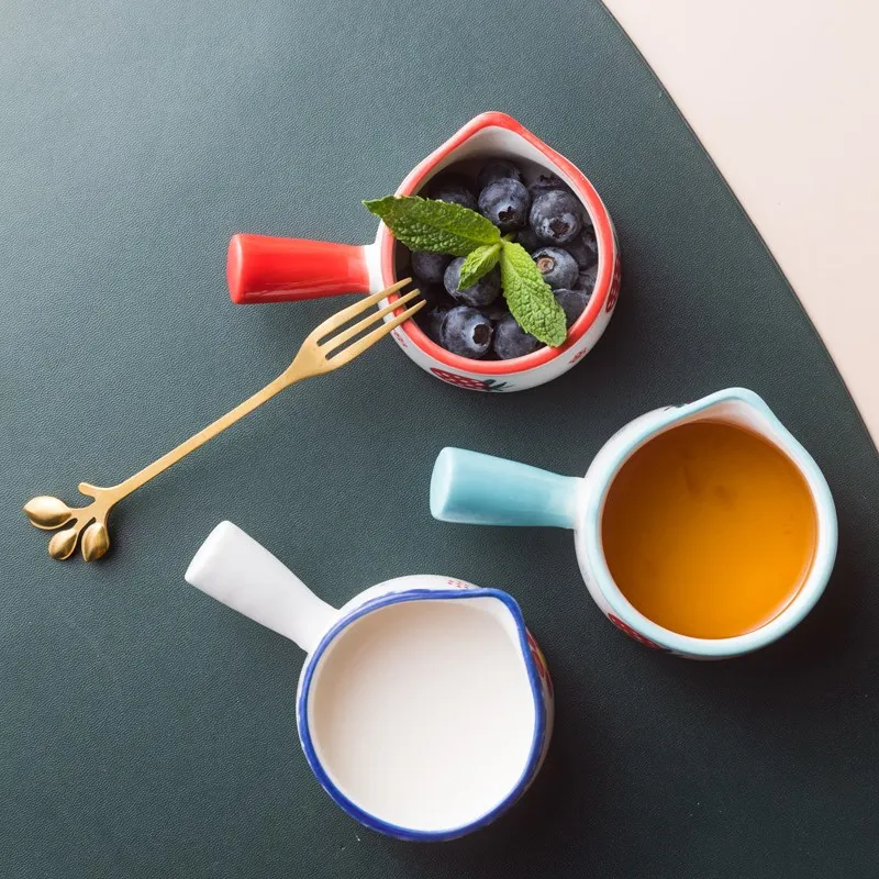 Ceramic Milk Pot 50ML Cooking Non-stick Mini Milk Pot Cookware Cute Strawberry Jug with Handle Salad Dipping Dishes