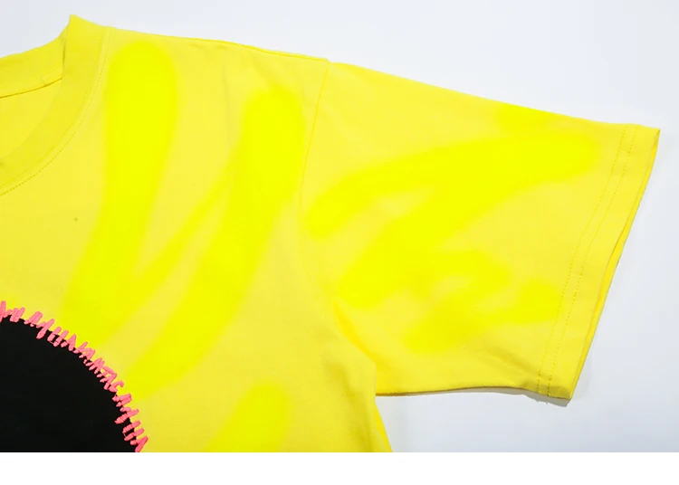T Shirt Streetwear Men Smile Face Print Hip Hop T-Shirt Oversize Harajuku Tshirt Short Sleeve Cotton Yellow Tops Tees Loose