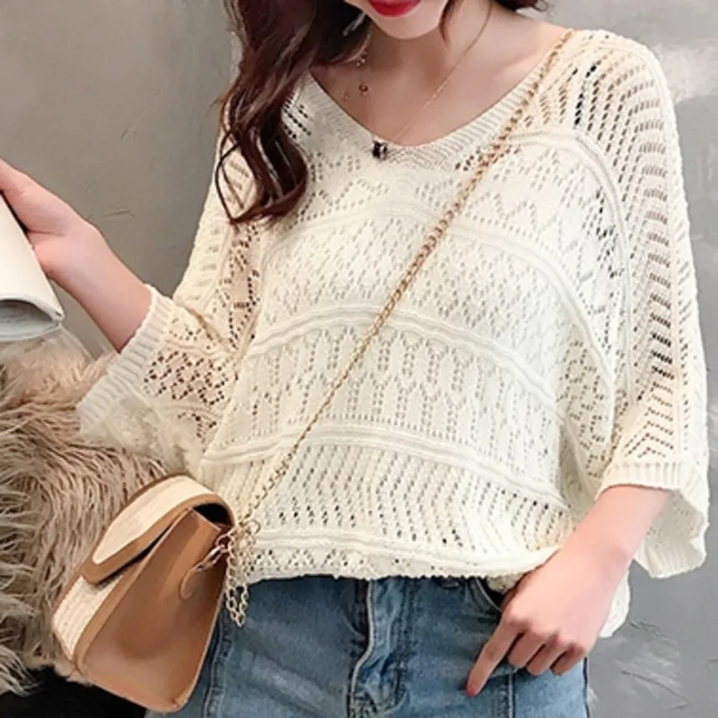 

XUXI 2020 Summer New V-neck Thin Section Ice Silk Sweater Short Section Hollow Blouse Loose Bat Sleeve T-shirt Female FZ1342