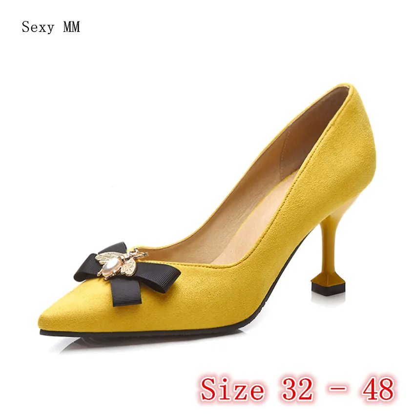 small heel pumps