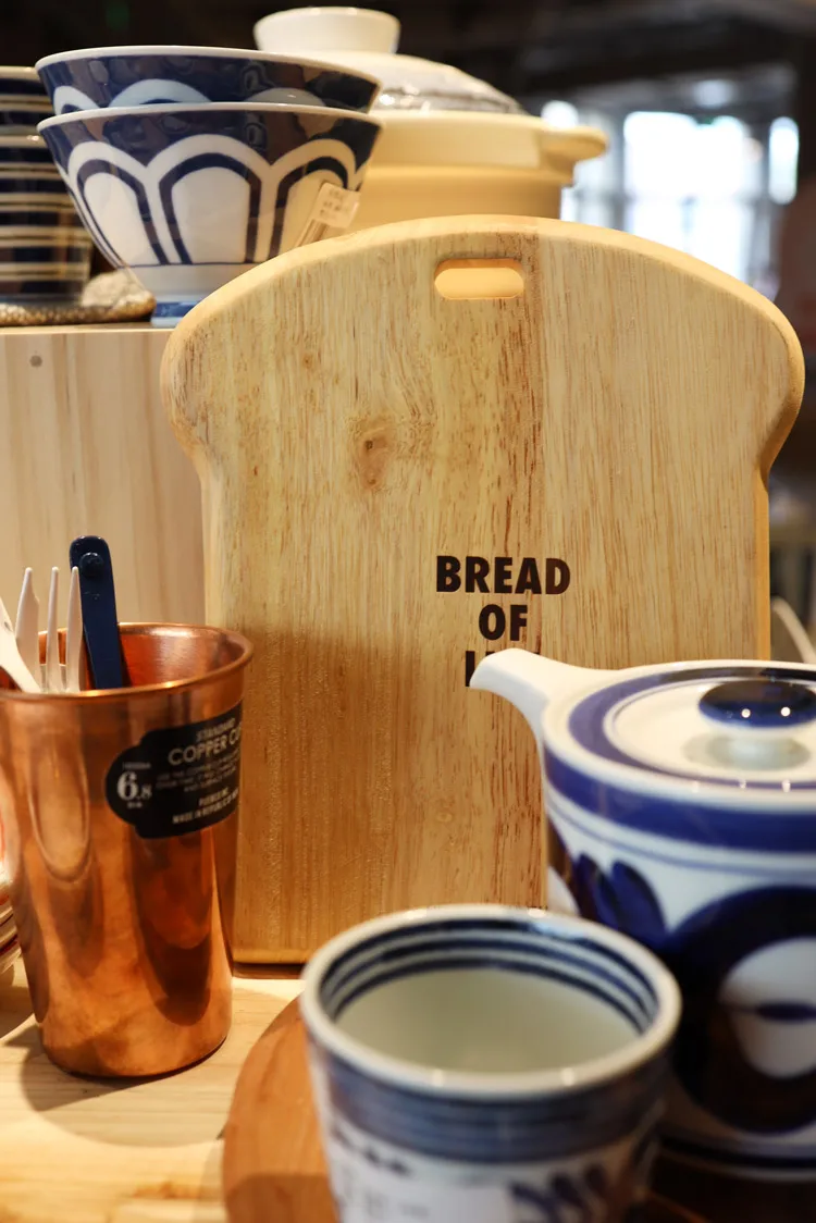 Wooden-Dinner-Plates-Nordic-Dessert-Plate-Serving-Tray-Coffee-Cake-Plates-Wood-Toast-Desserts-Food-Organizer-Platter-Holder-07